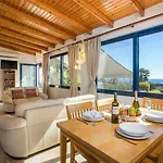 Driftwood * Rhodes City